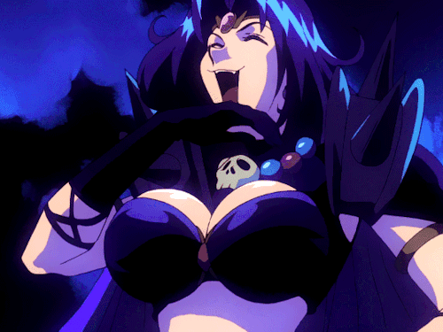 une héroine à gros seins rit d'un rire démoniaque 